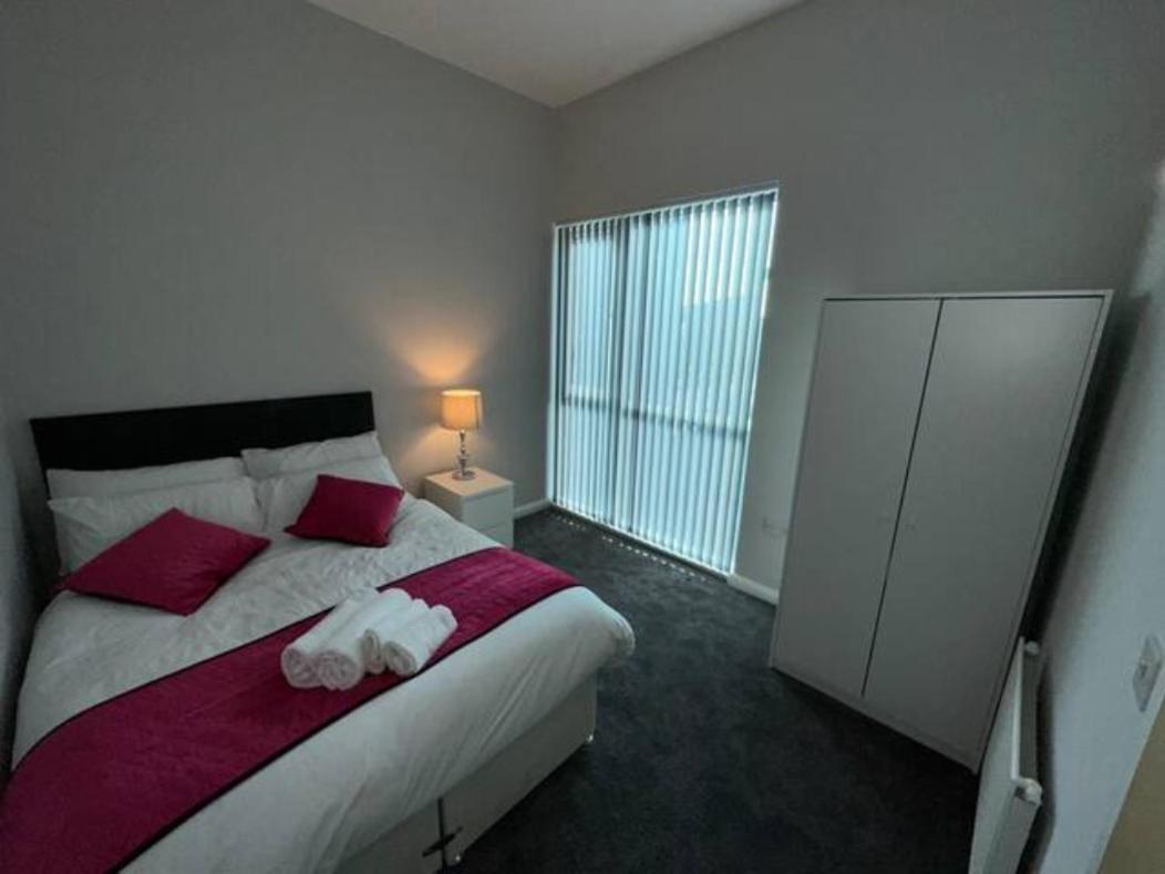 Crystal Home Manchester Bagian luar foto