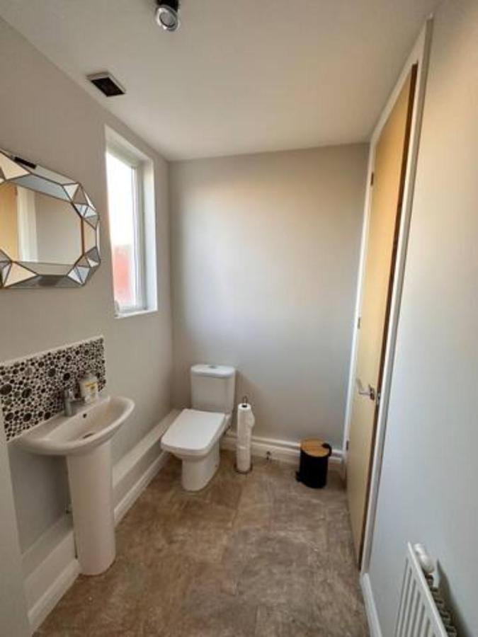 Crystal Home Manchester Bagian luar foto
