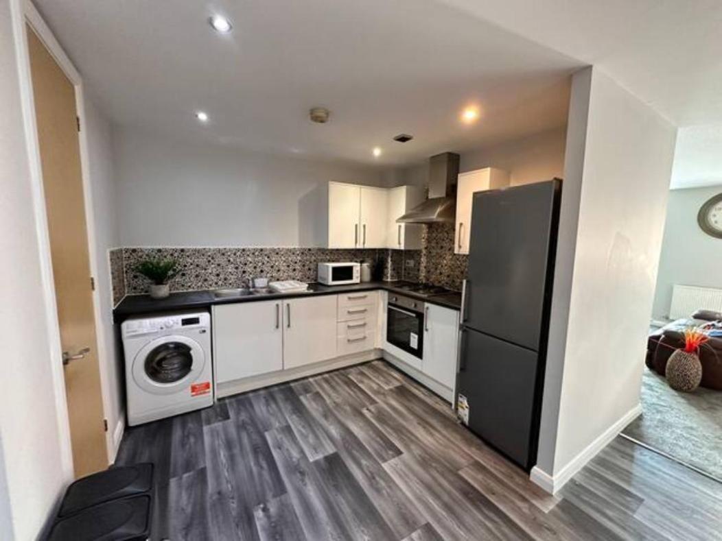 Crystal Home Manchester Bagian luar foto