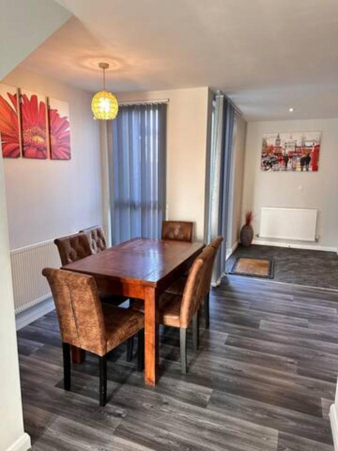 Crystal Home Manchester Bagian luar foto