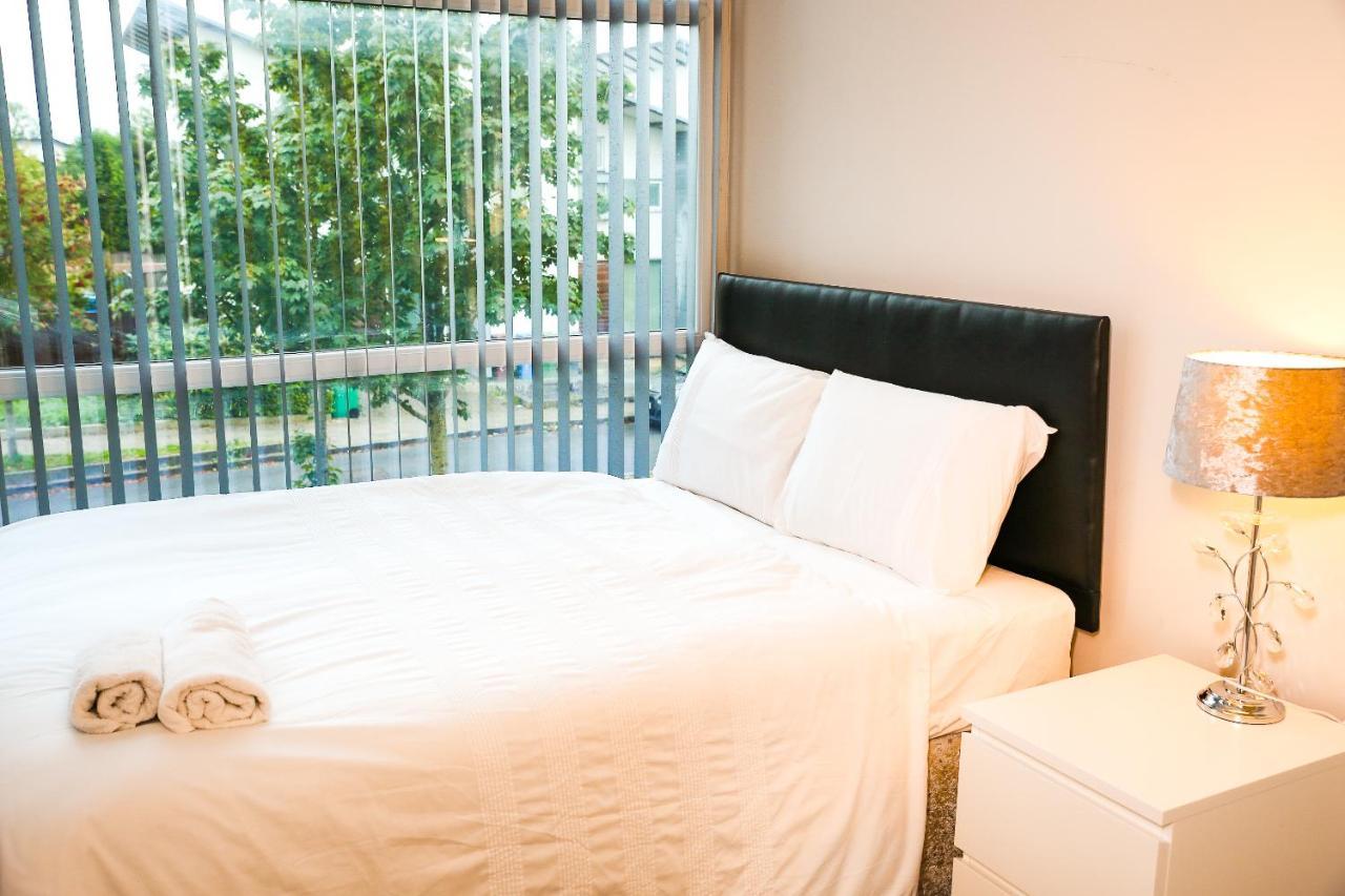 Crystal Home Manchester Bagian luar foto