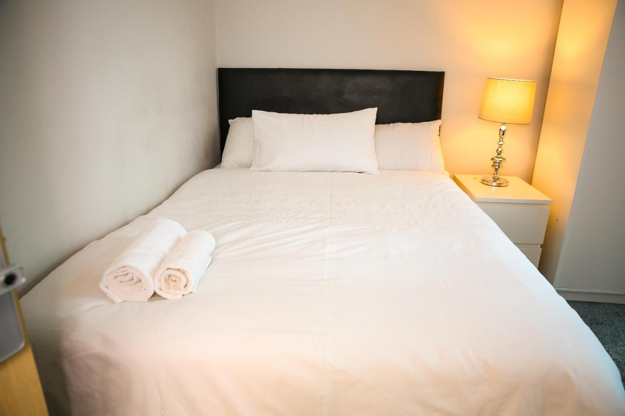 Crystal Home Manchester Bagian luar foto