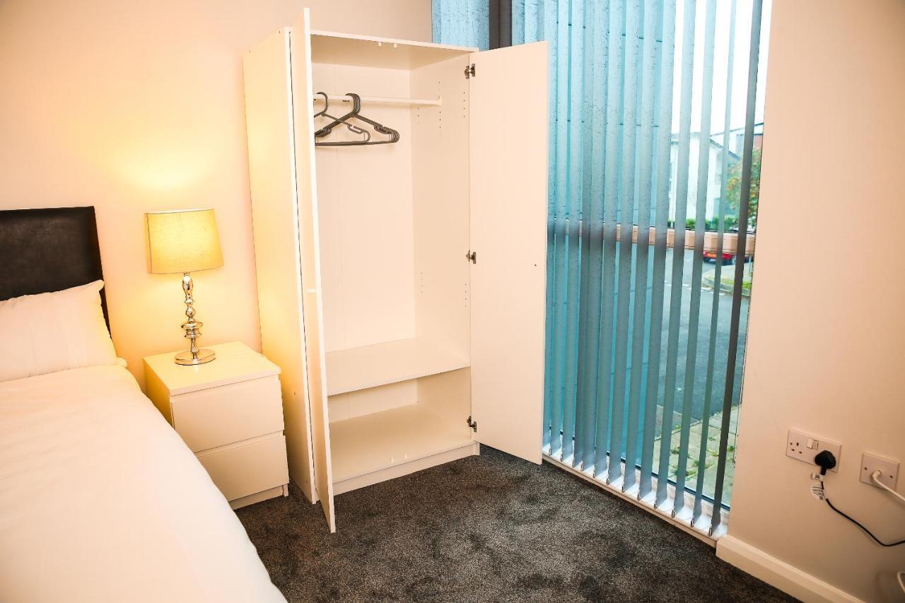 Crystal Home Manchester Bagian luar foto